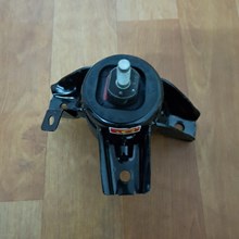 Cao cu chân máy trái Hyundai i10 1.0, Phụ tùng xe Hyundai i10