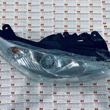 Đèn pha phải Hyundai Elantra 2008