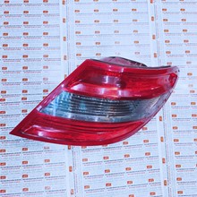 Đèn hậu phải xe Mercedes C200 2008