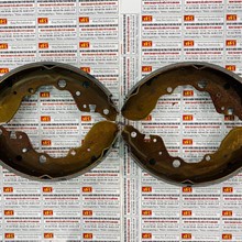 Má phanh sau Suzuki APV, Má phanh Suzuki