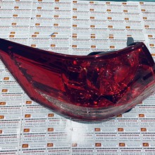 Đèn hậu ngoài trái Toyota Camry 3.5Q