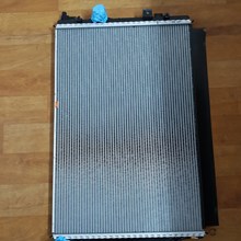 Két nước làm mát Volkswagen Tiguan 2015