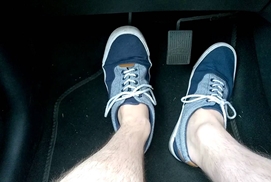 Nguyên nhân và cách khắc phục tình trạng đạp nhầm chân ga