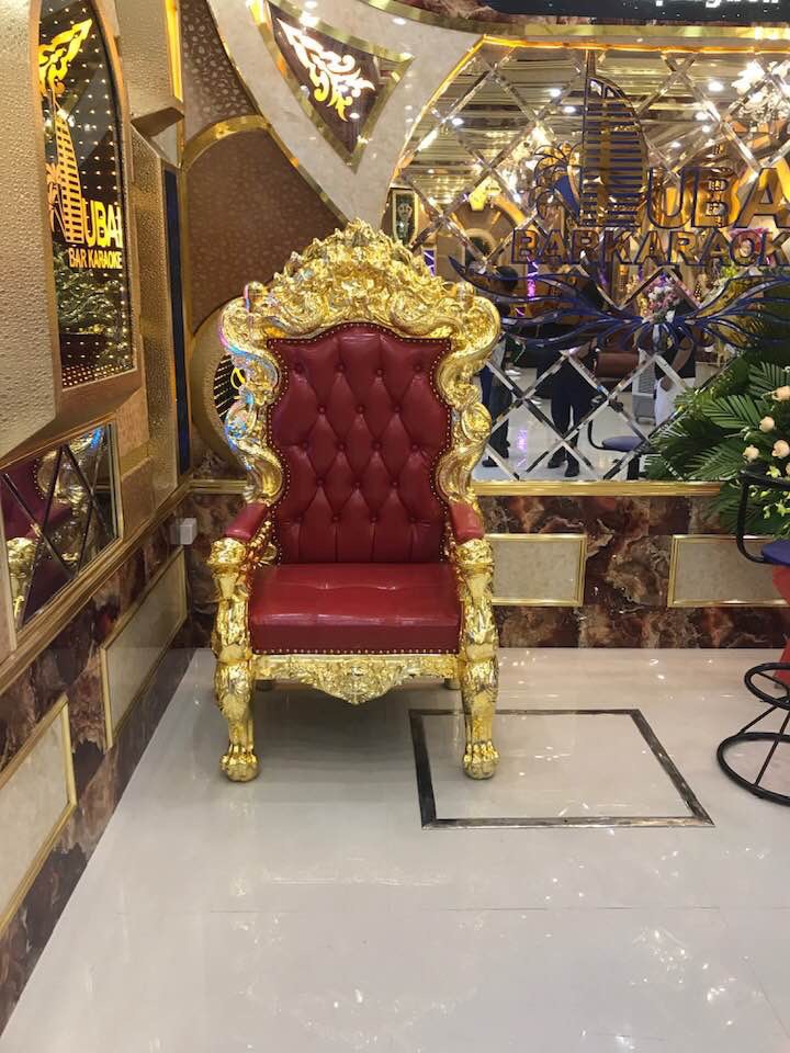 Ghế sofa cổ điển, Ghế Ngai Ngắn mạ vàng 1M