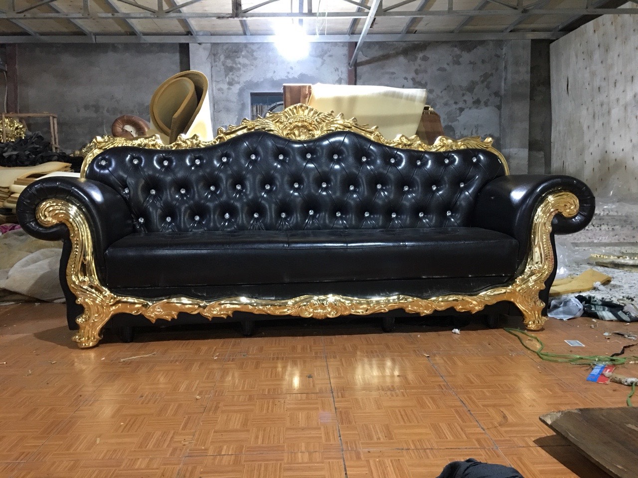 Ghế sofa cổ điển, Ghế con sò mạ vàng 1M