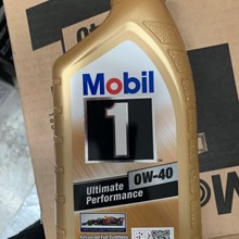 Dầu nhớt Mobil 1 0W- 40 loại 1 lít can vàng