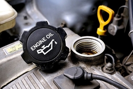 Nên thay nhớt xe theo hãng hay lựa chọn một thương hiệu nhớt uy tín?
