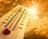 Trời nắng nóng bạn nên dùng loại dầu nhớt gì tốt nhất cho động cơ xe ô tô của bạn?