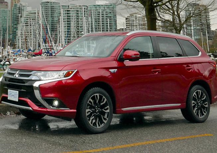 Đánh giá Mitsubishi Outlander: Xe lắp ráp mang chất lượng xe nhập khẩu