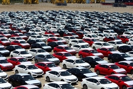 Vì sao ô tô nhập khẩu đã về nhưng chưa thể đến tay người tiêu dùng?
